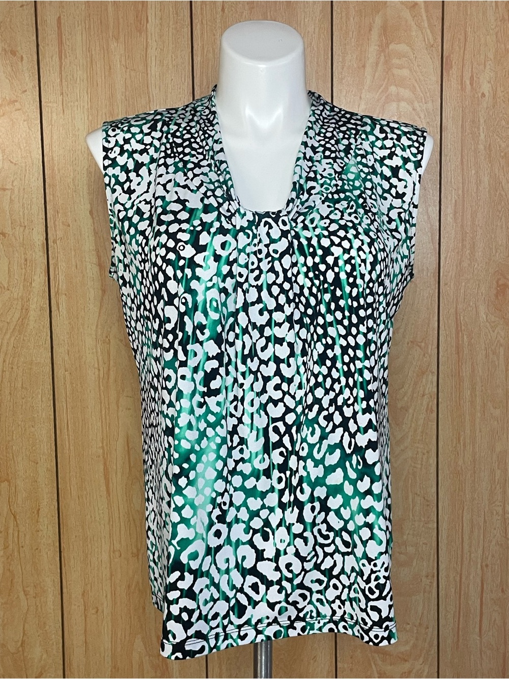 Dana Buchman Green Black White Sleeveless Animal-Print Blouse SZ -XL
